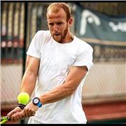 Entrenador - profesor de tenis. +13 años experiencia. Ex-profesional